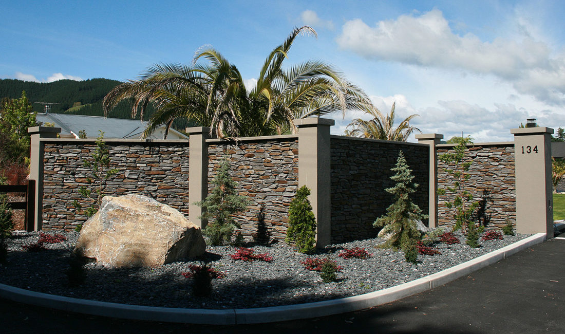 Mountain Shale Stone Profile in Queenstown Grey and Central Brown Blend Colouring
